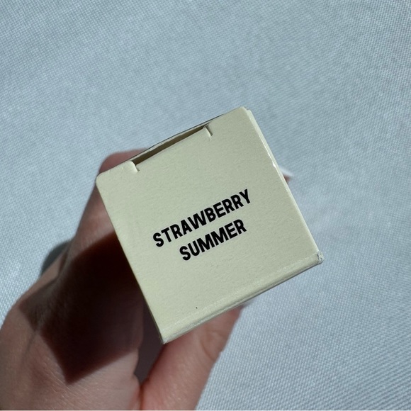 NWT Dibs Go To Glossy Balm Lip Gloss Topper - Strawberry Topper - Picture 4 of 4